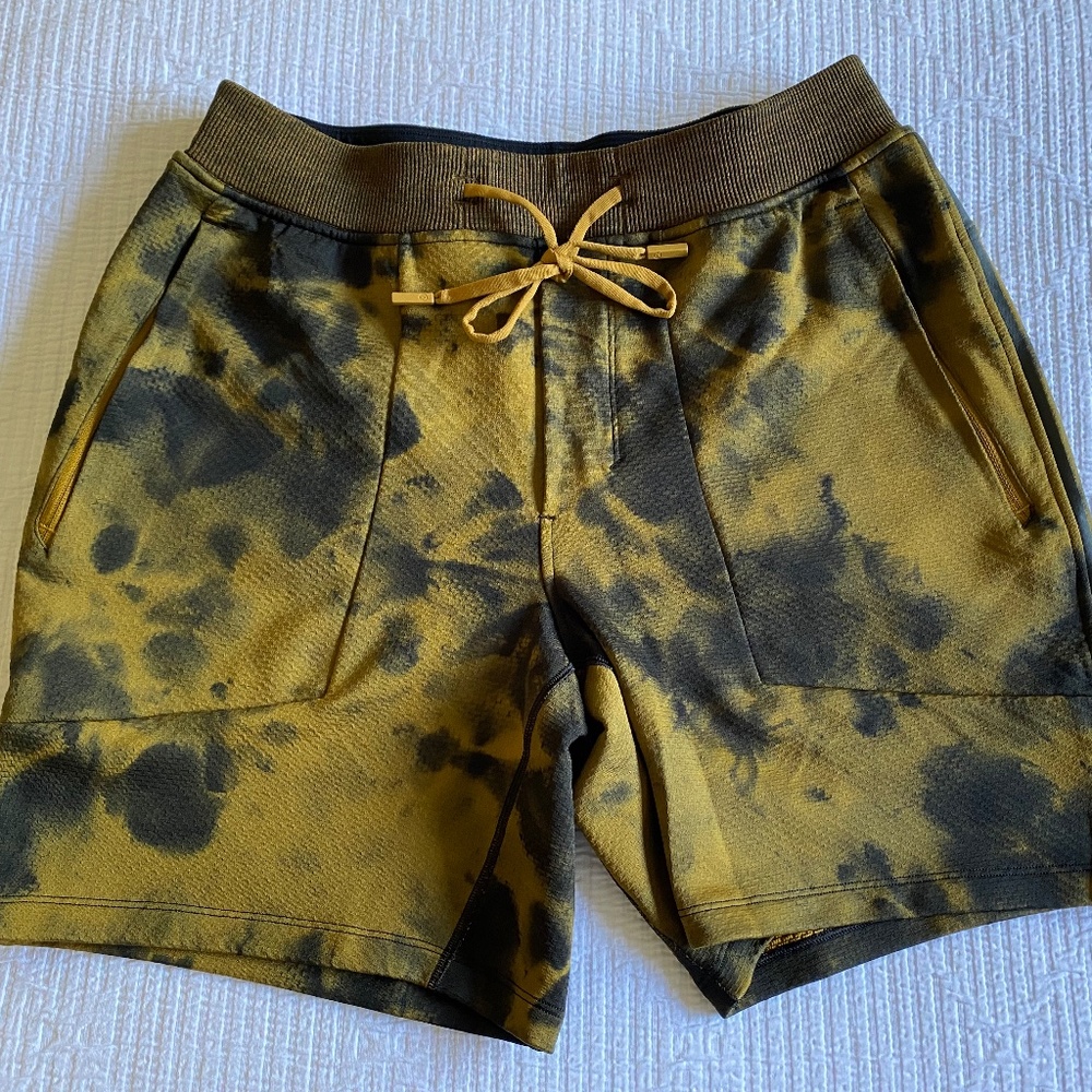 Lululemon Textured Tech Linerless Short 7”